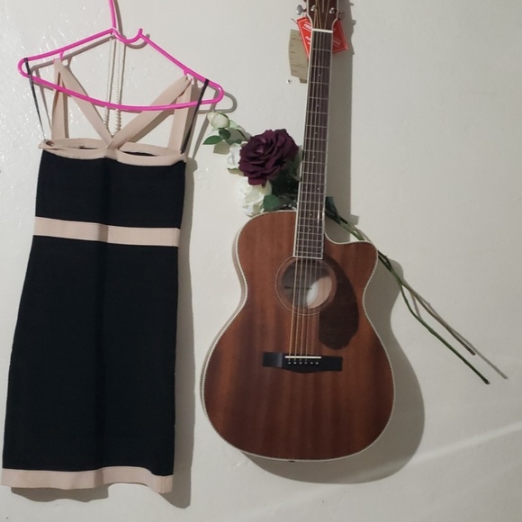 BEBE BLACK/CREAM ELASTIC BODYCON DRESS SIZE MEDIUM - Picture 7 of 8